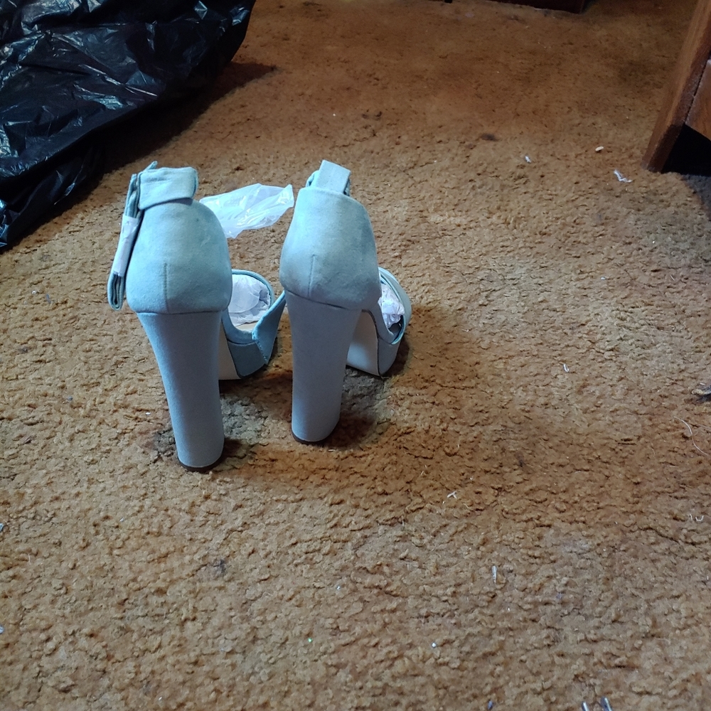 Shoes - Picture 2 of 2
